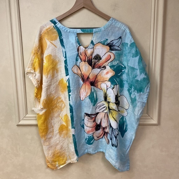Tops - Chico’s Tropical Bloom-Print Linen Poncho